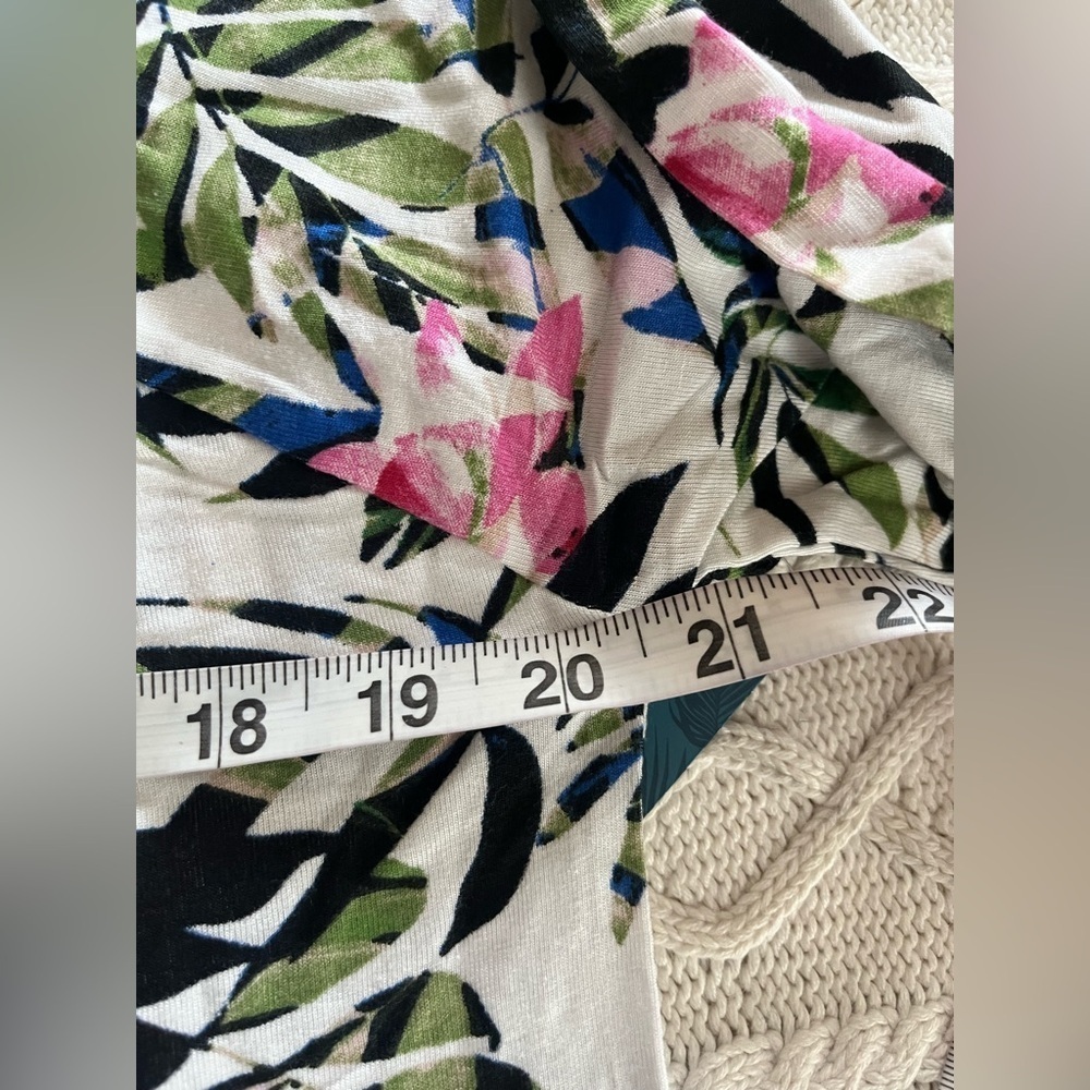 New! Caribbean Joe Floral Print Women's Top Size Medium - Picture 8 of 15